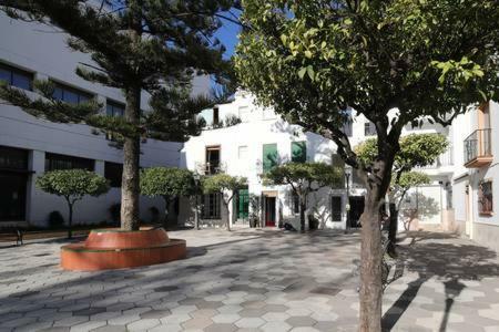 La Casa Del Reloj Apartment Estepona Bagian luar foto